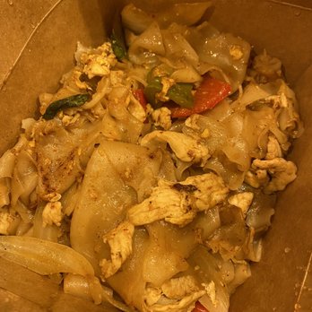 Prai Kitchen - Drunken Noodle*** with chicken - Salad Near Me - West Hartford, Connecticut