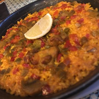 Toro Tapas - Chicken & Veggie Paella - Tapas Bars Near Me - Madrid, M