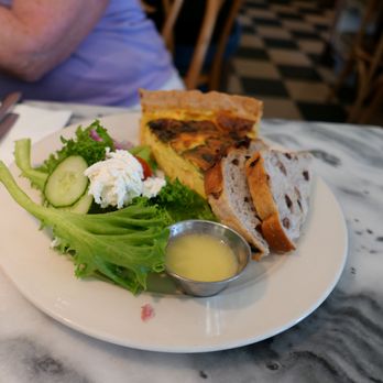 Le Petit Triangle Cafe - Veggie quiche - French Near Me - Cleveland, Ohio Le Petit Triangle Cafe - Veggie quiche - French Near Me - Cleveland, Ohio