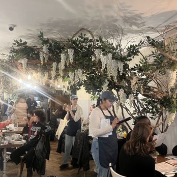 maman - Interior - Coffee & Tea Near Me - New York, New York