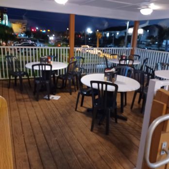 Shrimpy's Grill and Golf - Outdoor seating - Mini Golf Near Me - Gulf Shores, Alabama Shrimpy's Grill and Golf - Outdoor seating - Mini Golf Near Me - Gulf Shores, Alabama