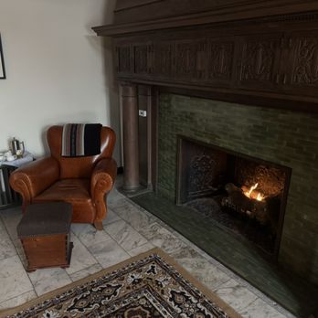 Chicago Athletic Association Hotel - Fireplace - Hotels Near Me - Chicago, Illinois