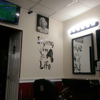 Cesar Cuts Barber & Stylist - Decor - Barbers Near Me - Newark, New Jersey Cesar Cuts Barber & Stylist - Decor - Barbers Near Me - Newark, New Jersey