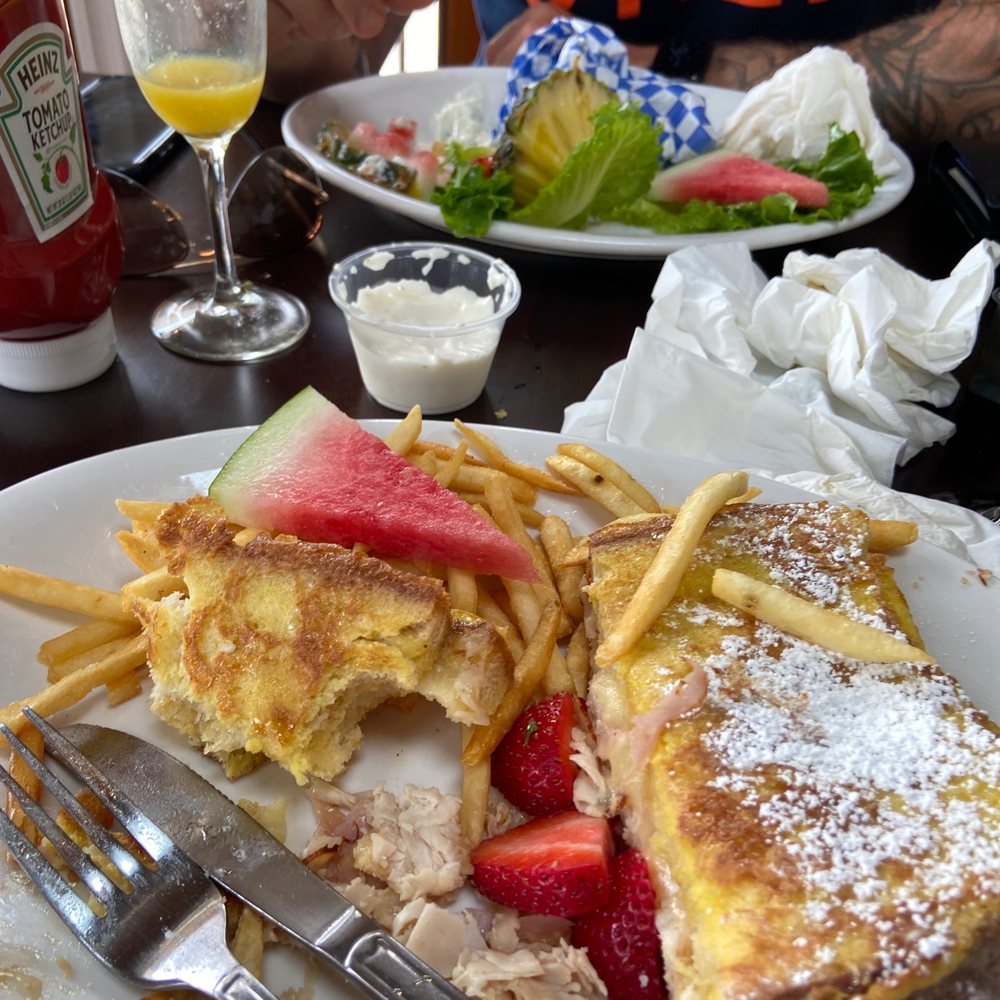 Uncle Stavros Cafe - Cafes Near Me - Hermosa Beach, California
