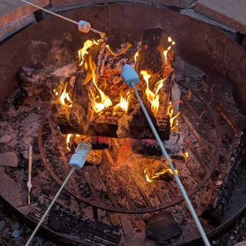 Airlie - S'mores at the bonfire - Hotels Near Me - Warrenton, Virginia