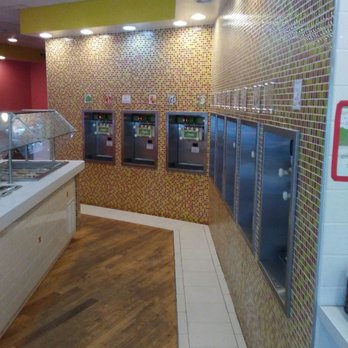 Cocomero Frozen Yogurt - Nice selection of yogurt and toppings. - Ice Cream & Frozen Yogurt Near Me - Wilmette, Illinois