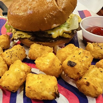 Mellow Mushroom Chattanooga - Smash Burger with tots - Pizza Near Me - Chattanooga, Tennessee
