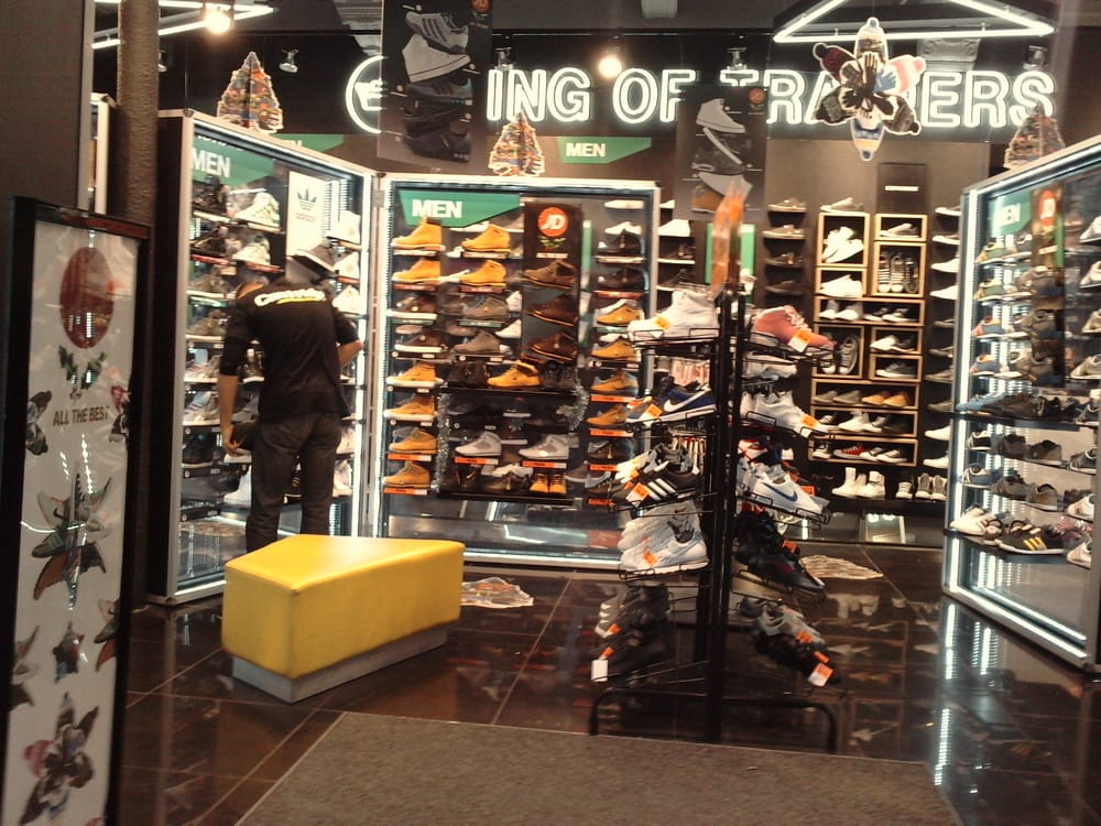 JD KING OF TRAINERS Updated May 2024 31 Place Rihour, Lille, France