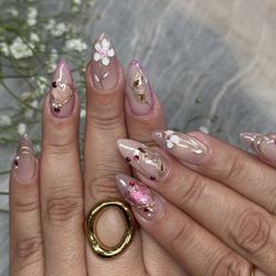Haus of Nails & Lashes - GelX design