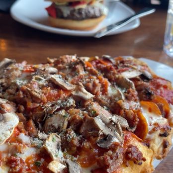 Vice Kitchen Wine Whiskey - Southwest Hamburger and flat bread pizza. - New American Near Me - Golden, Colorado Vice Kitchen Wine Whiskey - Southwest Hamburger and flat bread pizza. - New American Near Me - Golden, Colorado