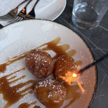 Smash Kitchen & Bar - Comfort Food Near Me - Unionville, Ontario Smash Kitchen & Bar - Comfort Food Near Me - Unionville, Ontario