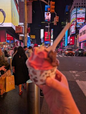 Anita La Mamma del Gelato by null