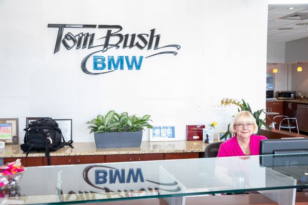 TOM BUSH BMW ORANGE PARK - Updated August 2025 - 20 Photos & 61 Reviews ...