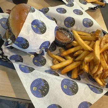 5th Street Burger & Fries - Burgers Near Me - Mesa, Arizona 5th Street Burger & Fries - Burgers Near Me - Mesa, Arizona