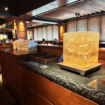 Houston's Restaurant - New American Near Me - Scottsdale, Arizona Houston's Restaurant - New American Near Me - Scottsdale, Arizona