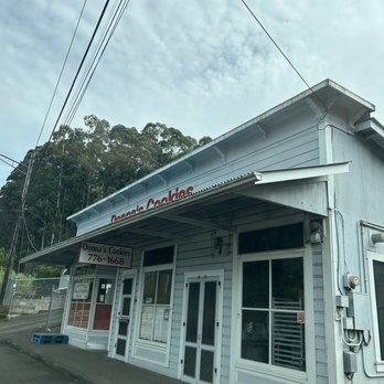 Donna's Cookies - the outside of the building - Bakeries Near Me - Paauilo, Hawaii