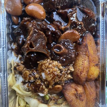 The Original Caribbean King - Large oxtail bowl. - Food Trucks Near Me - Brooklyn, New York The Original Caribbean King - Large oxtail bowl. - Food Trucks Near Me - Brooklyn, New York