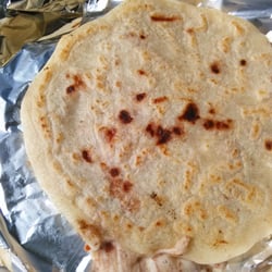 Karina Restaurant Salvadoreno - Pupusas