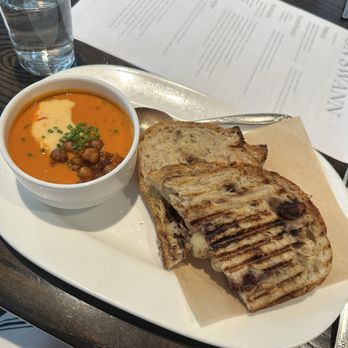 On Swann - Grilled Cheese - Bars Near Me - Tampa, Florida