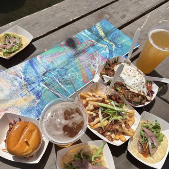 Upper Cut - Duck tacos, brisket bowl, double down slider, poutine fries - Food Trucks Near Me - San Francisco, California