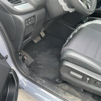 Lyons Auto Body - Body Shops Near Me - Mississauga, Ontario