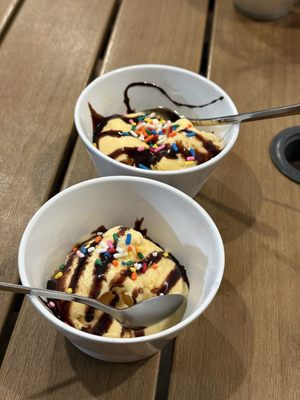 Flour Dust Pizza CO by null