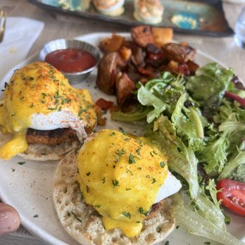 Sweet Catch - Crab cake Benedict - Seafood Near Me - Brooklyn, New York Sweet Catch - Crab cake Benedict - Seafood Near Me - Brooklyn, New York