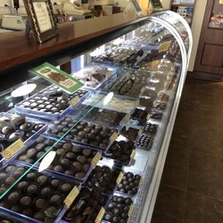 Pulakos Chocolate - What a selection!