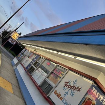 Frosty's Grill n' Chill - Front - Ice Cream & Frozen Yogurt Near Me - Marysville, California Frosty's Grill n' Chill - Front - Ice Cream & Frozen Yogurt Near Me - Marysville, California