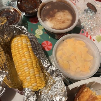 Canyon City Barbeque - Take Away packaging for Canyon City Sampler, mash potatoes and vegetable pf the day - Barbeque Near Me - Azusa, California Canyon City Barbeque - Take Away packaging for Canyon City Sampler, mash potatoes and vegetable pf the day - Barbeque Near Me - Azusa, California