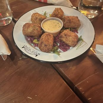 Rogue Island Local Kitchen & Bar - Rueben Tater Tot Barrels - New American Near Me - Providence, Rhode Island Rogue Island Local Kitchen & Bar - Rueben Tater Tot Barrels - New American Near Me - Providence, Rhode Island