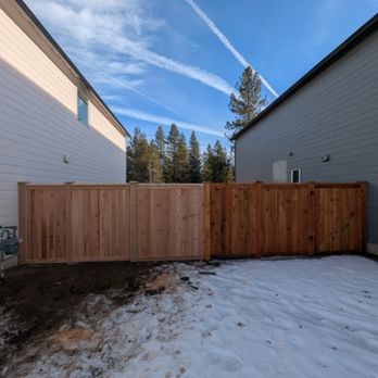 Cartwright Construction - Cedar fence - General Contractors Near Me Cartwright Construction - Cedar fence - General Contractors Near Me