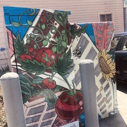 Rooftop Garden mural - Side facing driveway