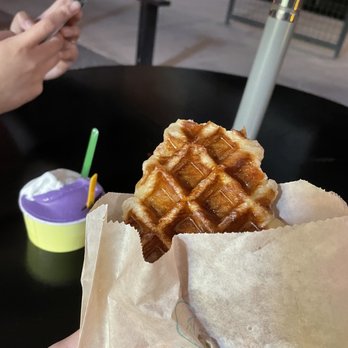 7Gradi - Plain waffle is best waffle! - Gelato Near Me - Honolulu, Hawaii