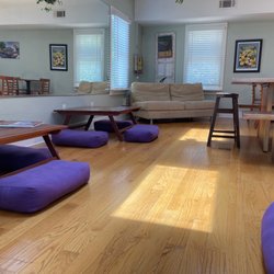 Ohana Fresh - Dining area