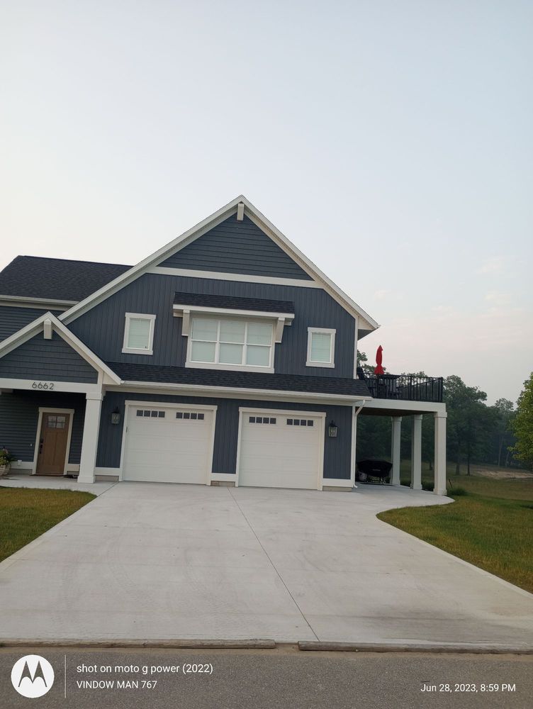 VINCE SQUEEGEE 4 HIRE CLEANING SERVICES Updated September 2024 44 Photos 329 W Grand Ave