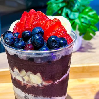 Oakberry Acai - Acai Bowls Near Me - Huntington Beach, California