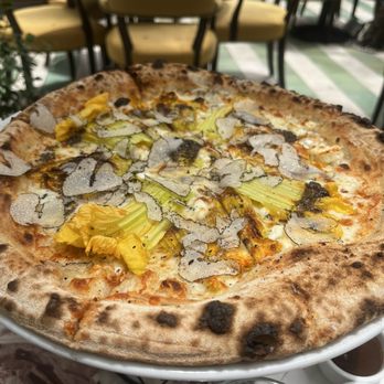 Cecconi's Miami Beach - Truffle & Goat Cheese Pizza - Italian Near Me - Miami Beach, Florida