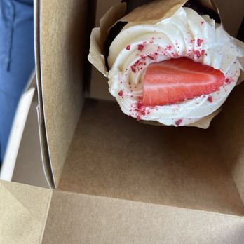 Sweet Impastries - A cupcake - Coffee & Tea Near Me - Gilbert, Arizona