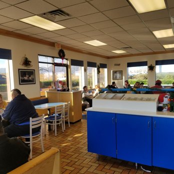Baker's Drive-Thru - View of dining room upon entering - Mexican Near Me - Ontario, California Baker's Drive-Thru - View of dining room upon entering - Mexican Near Me - Ontario, California