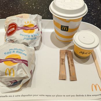 McDonald's - Brunch dejeuner: McMuffin egg & bacon, McMuffin bacon & beef, OJ, and espresso - Fast Food Near Me - Paris, 75