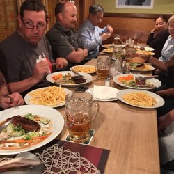 Modrá růže - No complaints from the crew here. Rump steak and local burger interpretations. Nice.