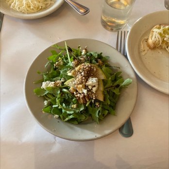 Angelina Ristorante - Bosca salad- arugula, pears, walnut with vinegeret dressing - Italian Near Me - Chicago, Illinois