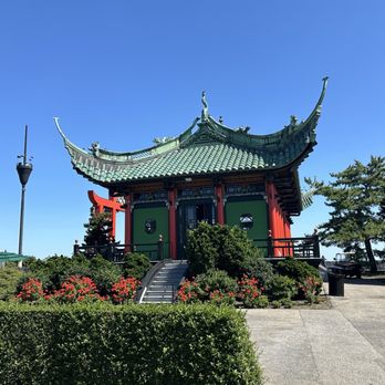 Marble House - Landmarks & Historical Buildings Near Me - Newport, Rhode Island