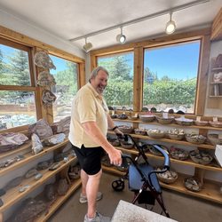 Red Rose Rock Shop & Museum - Plenty of room to roam with a walker!