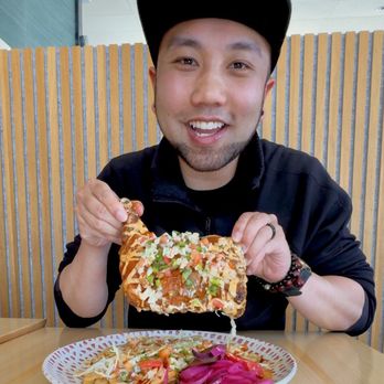 Catrachita Yucateca - Look how big that leg / thigh is Pollo Frito Con Tajadas - Honduran Near Me - San Francisco, California Catrachita Yucateca - Look how big that leg / thigh is Pollo Frito Con Tajadas - Honduran Near Me - San Francisco, California