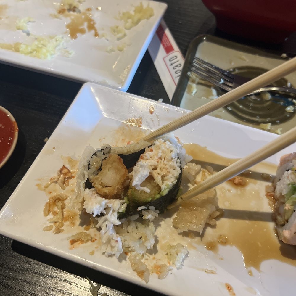 Arigato Sushi - Roll just falls apart as soon as you try to pick it up. - Sushi Bars Near Me - Salinas, California Arigato Sushi - Roll just falls apart as soon as you try to pick it up. - Sushi Bars Near Me - Salinas, California