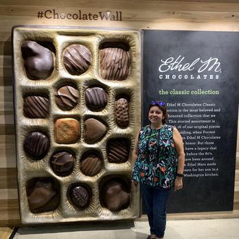 Ethel M Chocolates - Great Wall of chocolate - Botanical Gardens Near Me - Henderson, Nevada