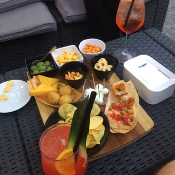 Wine Bar Leo - Ice Cream & Frozen Yogurt Near Me - Naples, NA Wine Bar Leo - Ice Cream & Frozen Yogurt Near Me - Naples, NA