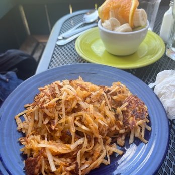 The Streamliner Diner - Hashbrowns $4.50 and fresh fruit cup $4.50 - American Near Me - Bainbridge Island, Washington
